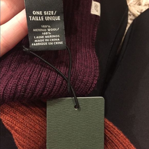 eddie Bauer scarf - Picture 4 of 7